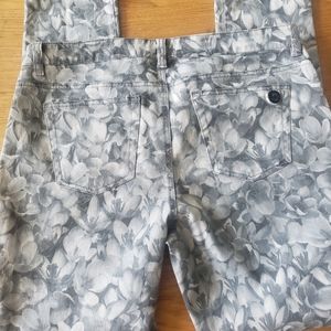 Michael Kors Grey & White jeans